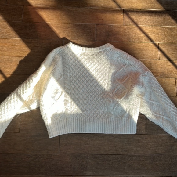 Cropped Peggy sunday best aritzia sweater - Picture 2 of 3